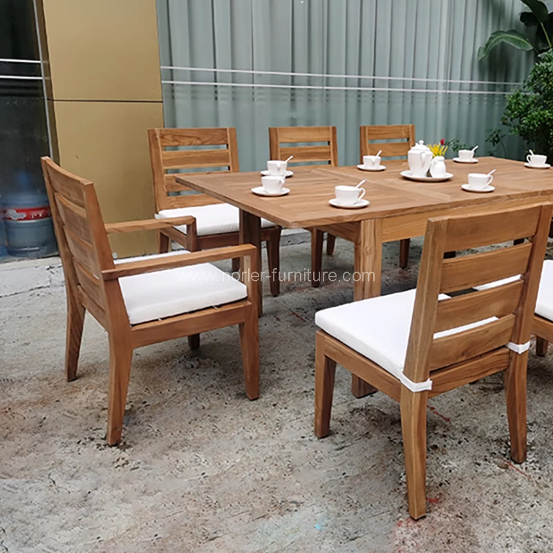 Meja makan ekstensi luar ruangan yang disesuaikan