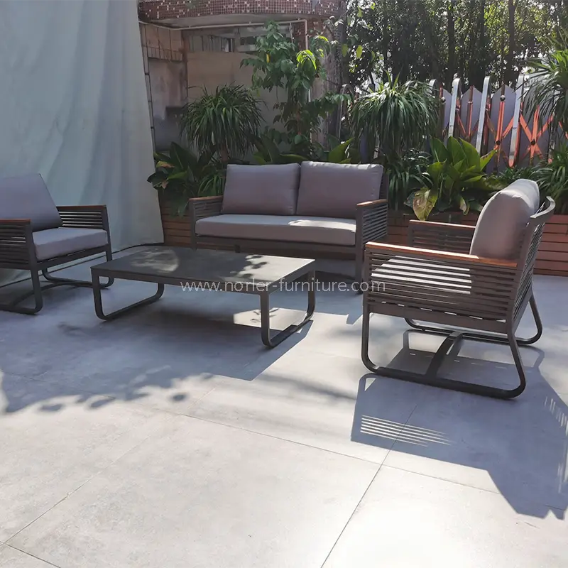 Sofa sandaran tangan kayu aluminium outdoor terbaru