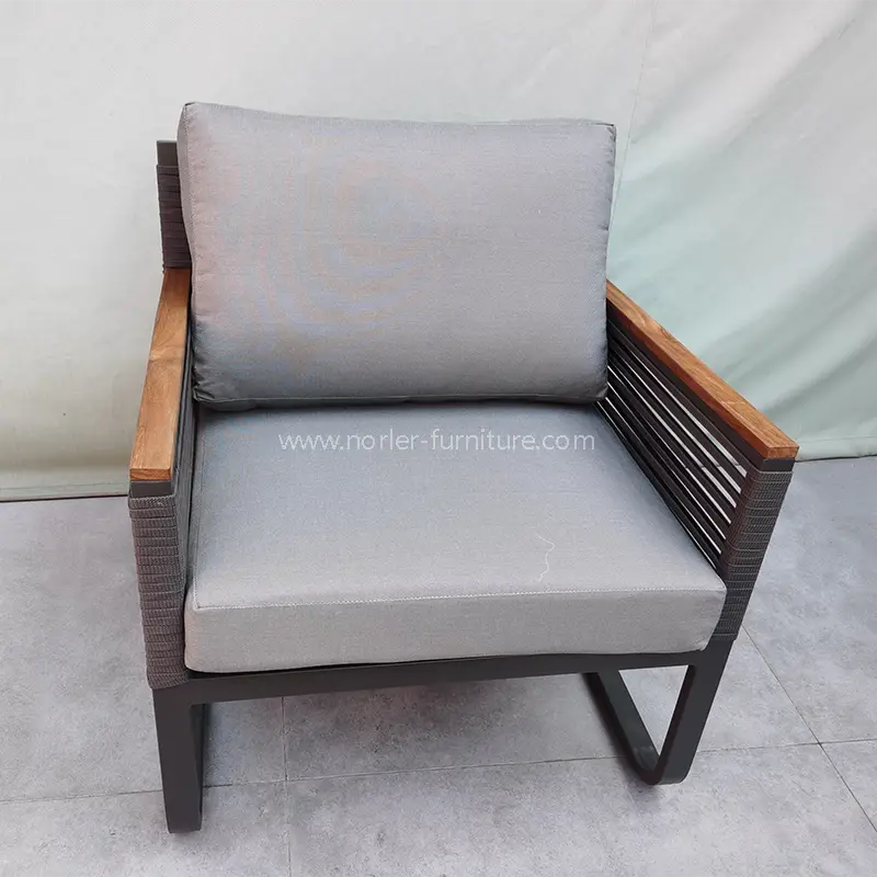 Sofa sandaran tangan kayu aluminium outdoor terbaru
