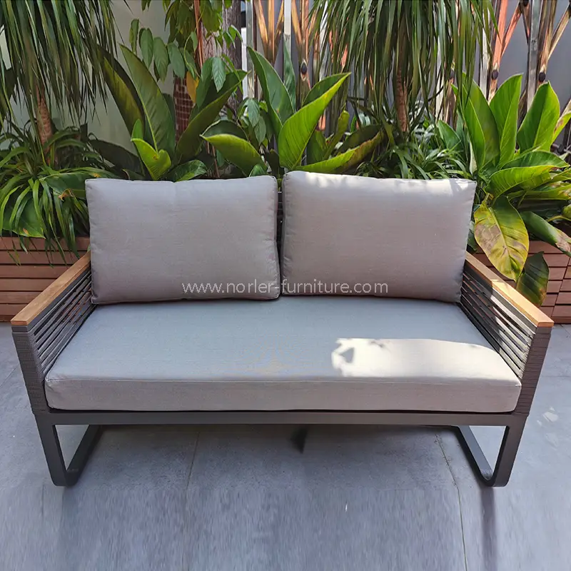Sofa sandaran tangan kayu aluminium outdoor terbaru