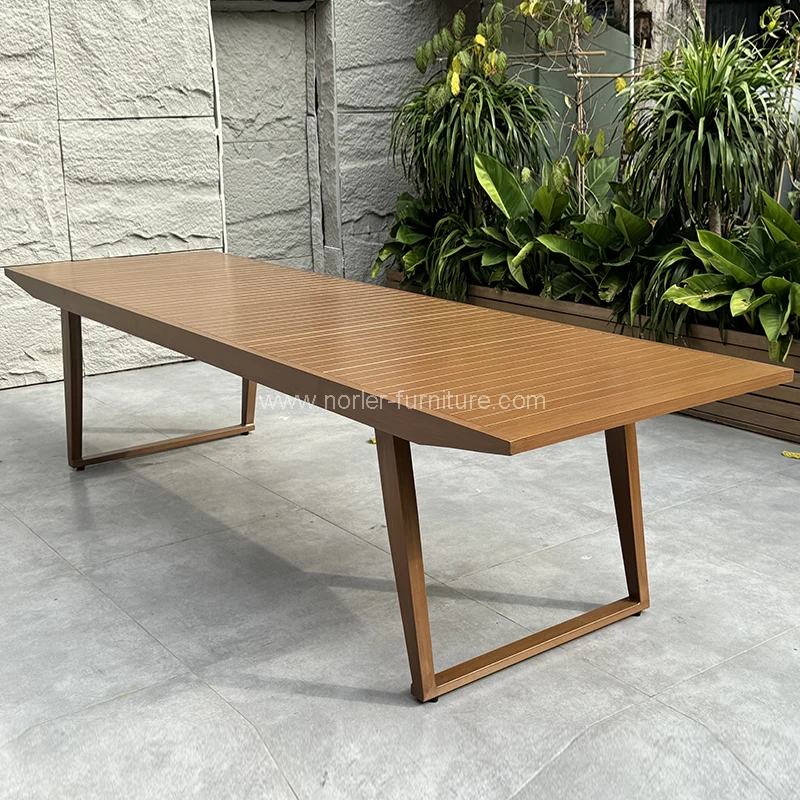 Meja dan kursi makan bingkai aluminium outdoor