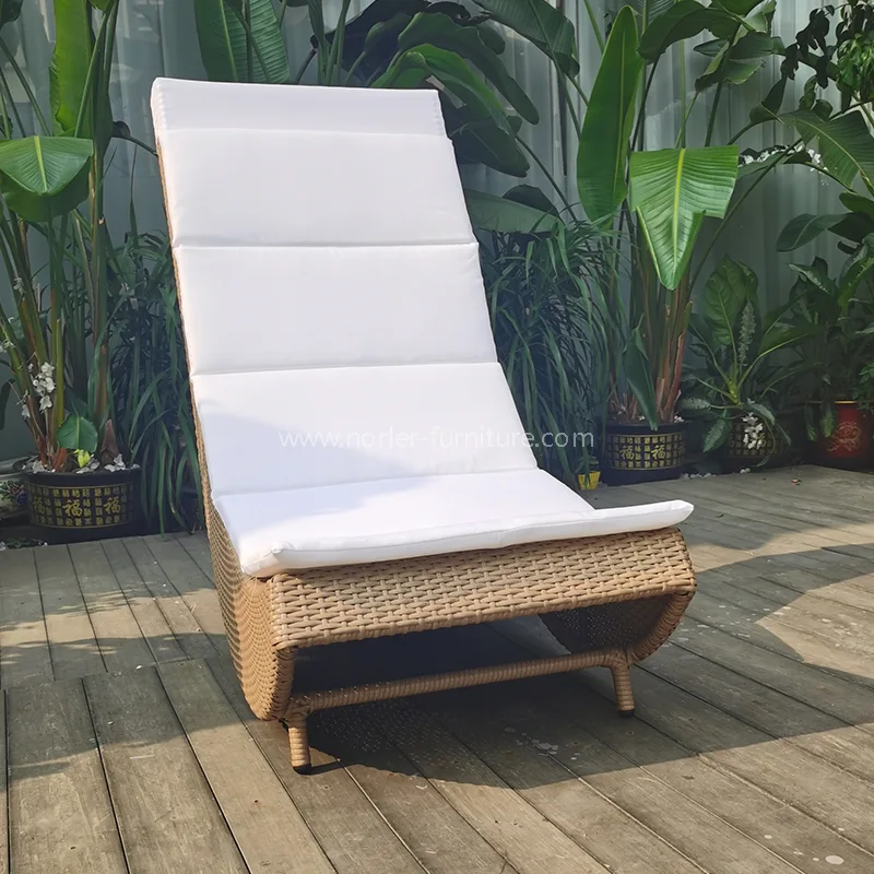 Bingkai Aluminium Luar Ruang Luar Ruang Lounger Sun Rattan